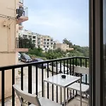 Modern 3 Bedroom & 3 Bathroom - Near Balluta Bay San Julián