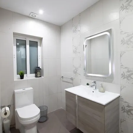 Modern 3 Bedroom & 3 Bathroom - Near Balluta Bay