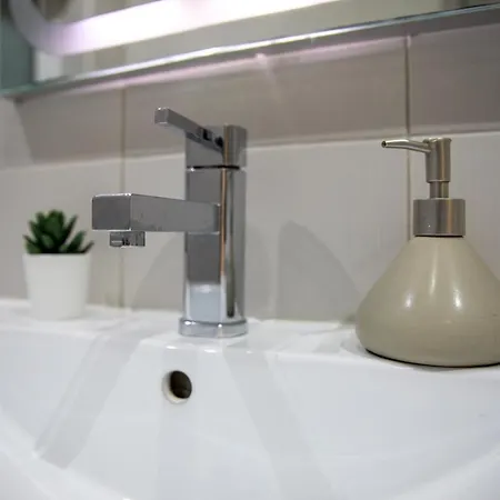 Modern 3 Bedroom & 3 Bathroom - Near Balluta Bay Apartment