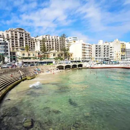 Apartment Modern 3 Bedroom & 3 Bathroom - Near Balluta Bay