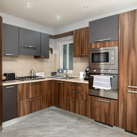 Modern 3 Bedroom & 3 Bathroom - Near Balluta Bay San Ġiljan