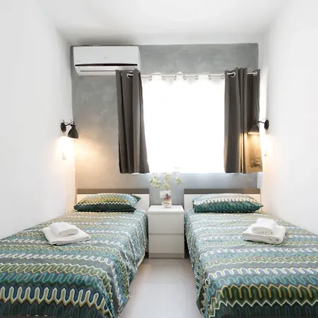 Modern 3 Bedroom & 3 Bathroom - Near Balluta Bay Appartement San Ġiljan