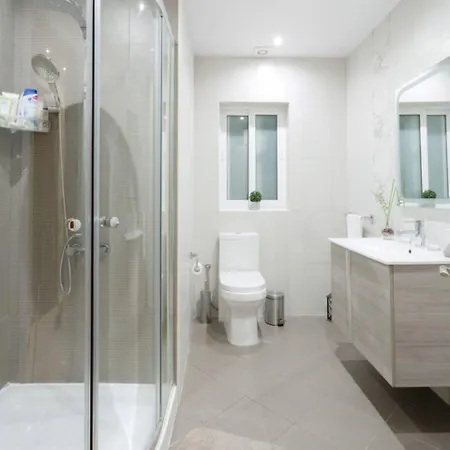 Modern 3 Bedroom & 3 Bathroom - Near Balluta Bay Апартаменты Сент Джулианс