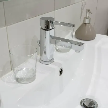 Modern 3 Bedroom & 3 Bathroom - Near Balluta Bay *
