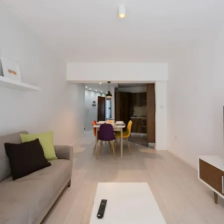 Modern 3 Bedroom & 3 Bathroom - Near Balluta Bay Apartment *