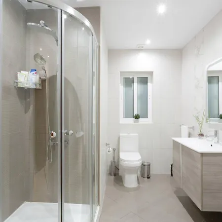 Modern 3 Bedroom & 3 Bathroom - Near Balluta Bay Apartment